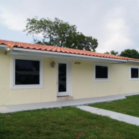 Private Studio Two Miles From Hard Rock Stadium Miami Gardens Eksteriør bilde