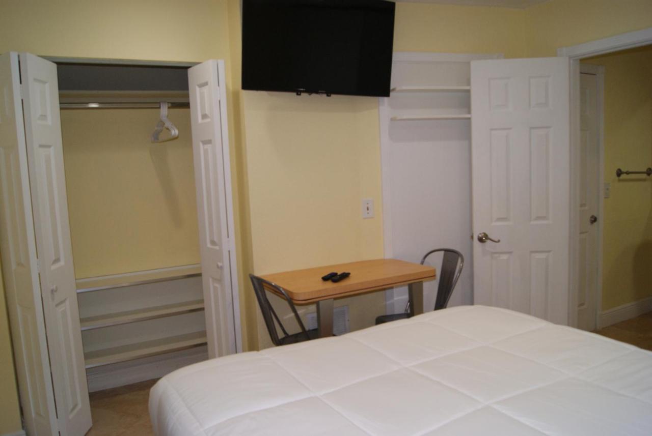 Private Studio Two Miles From Hard Rock Stadium Miami Gardens Eksteriør bilde